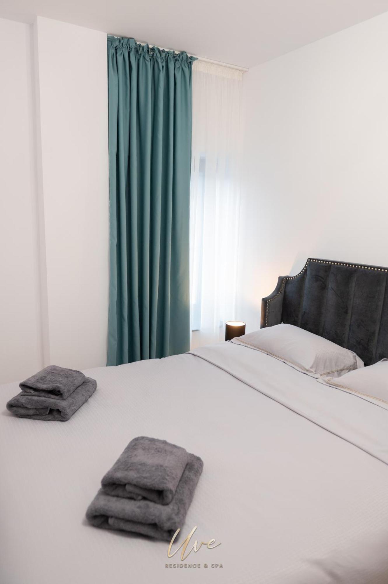Uve Residence & Spa Piatra Neamţ Exterior foto