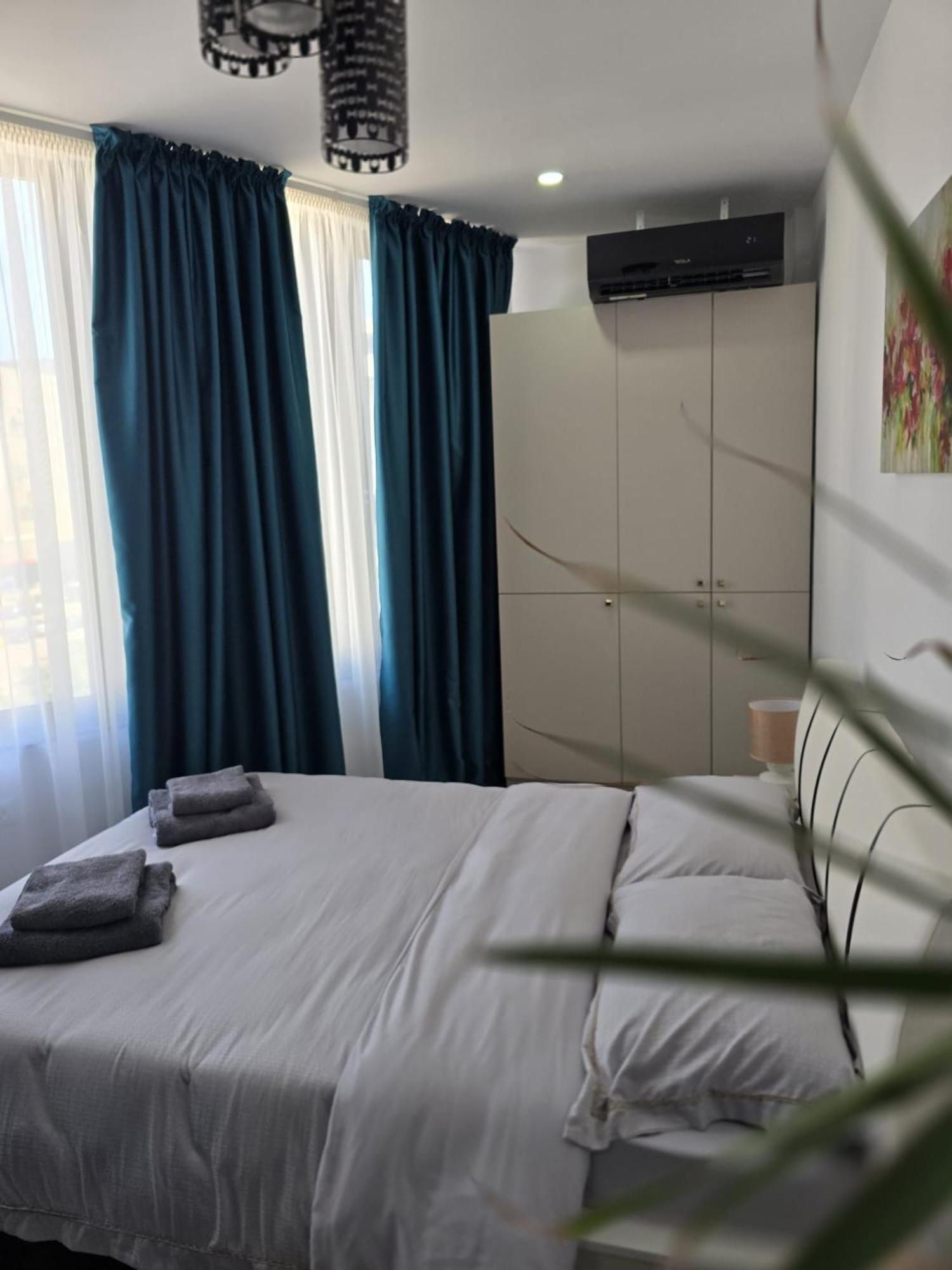 Uve Residence & Spa Piatra Neamţ Exterior foto