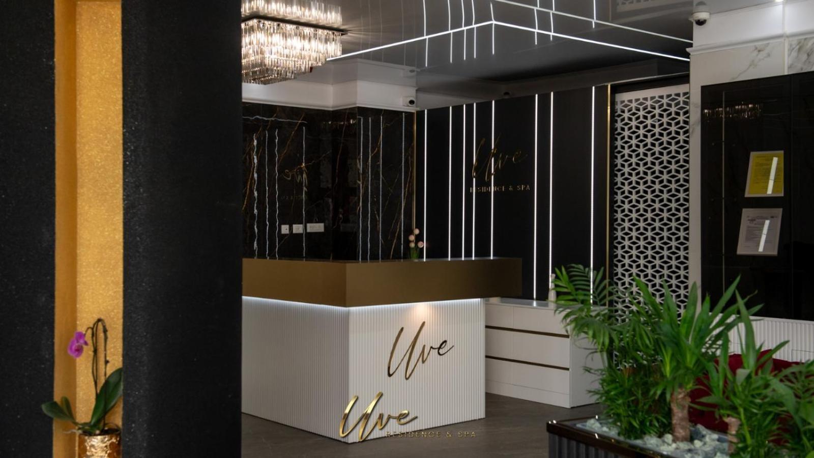 Uve Residence & Spa Piatra Neamţ Exterior foto