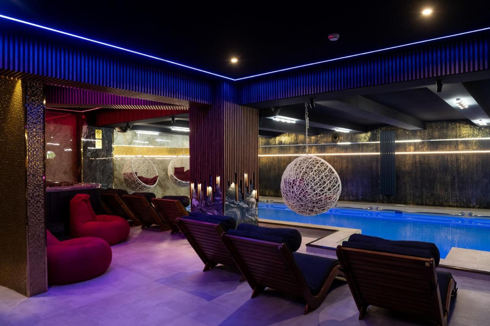Uve Residence & Spa Piatra Neamţ Exterior foto